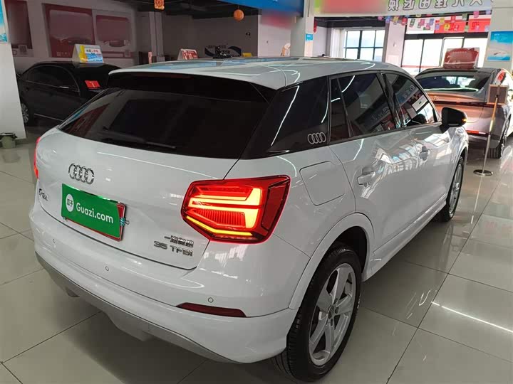 Фото 7 - Audi Q2L