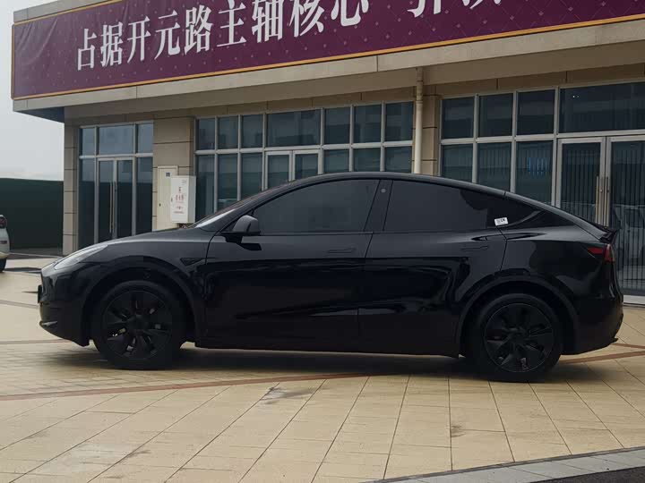 Фото 8 - Tesla Model Y