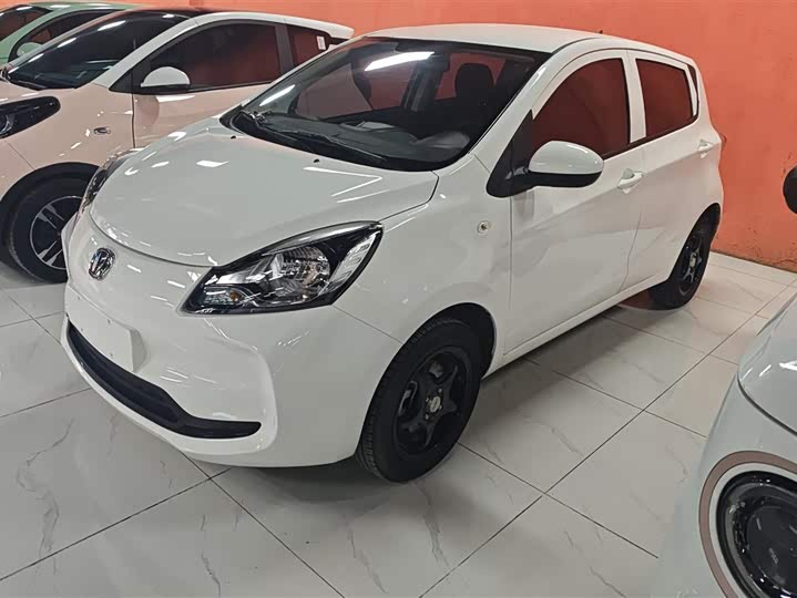 Фото 1 - Changan BenBen E-Star