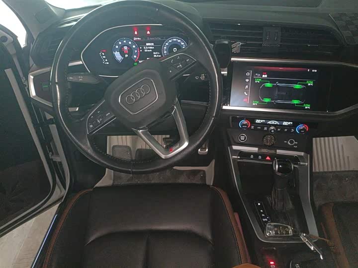 Фото 3 - Audi Q3