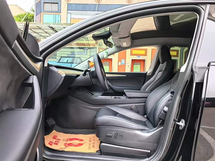 Фото 5 - Tesla Model Y