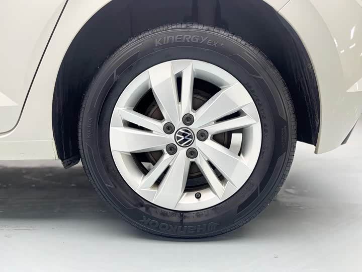 Фото 7 - Volkswagen Polo