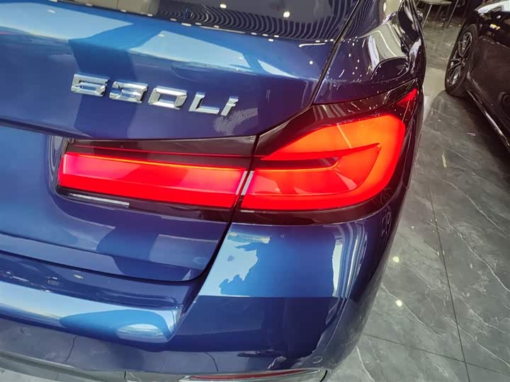 Фото 8 - BMW 5 Series