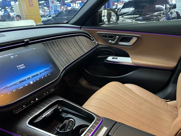 Фото 7 - Mercedes-Benz E-Class