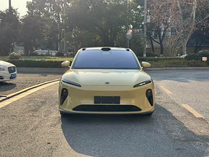 Фото 2 - Nio ET5