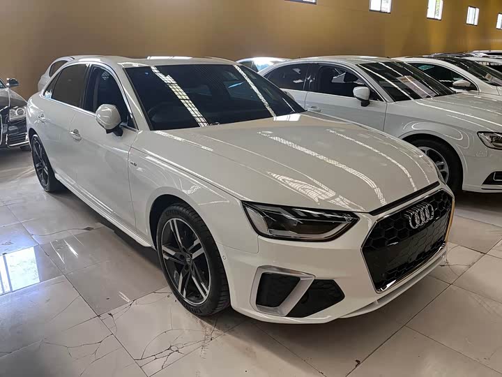 Фото 3 - Audi A4L