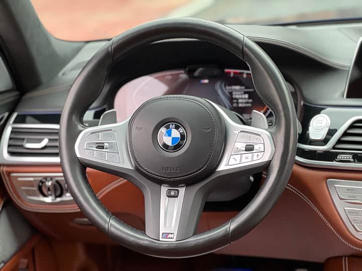 Фото 7 - BMW 7 Series