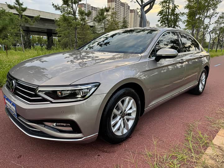 Фото 1 - Volkswagen Magotan