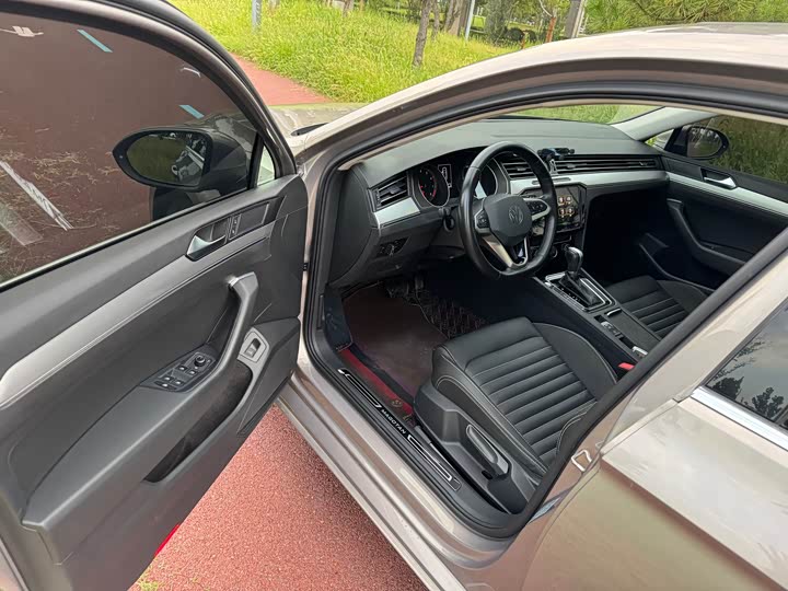 Фото 5 - Volkswagen Magotan