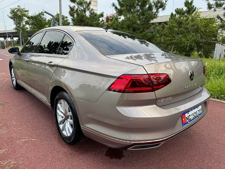 Фото 7 - Volkswagen Magotan