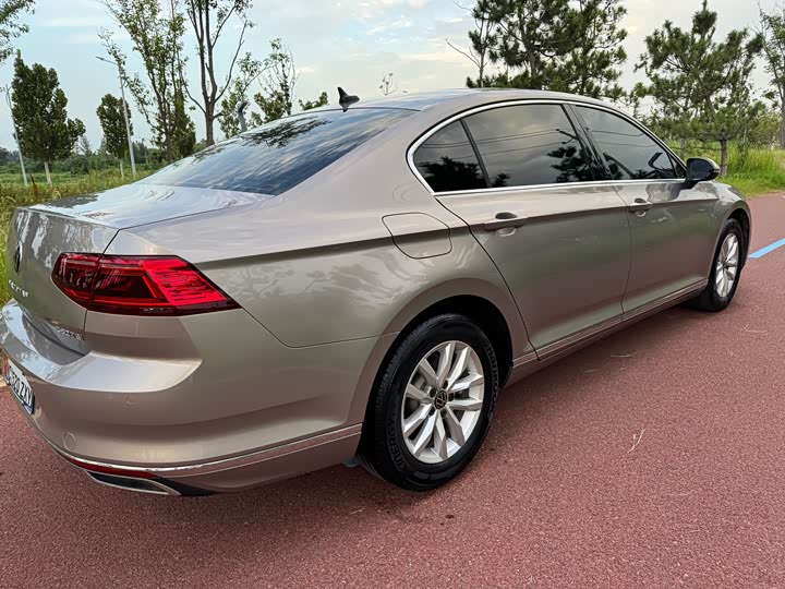 Фото 9 - Volkswagen Magotan