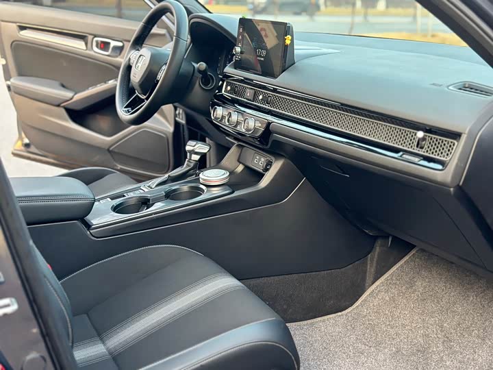 Фото 7 - Honda Civic