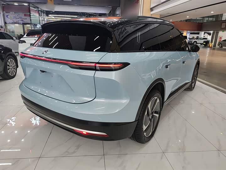 Фото 7 - Nio ES6