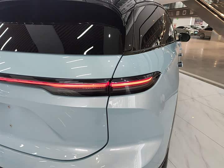 Фото 8 - Nio ES6