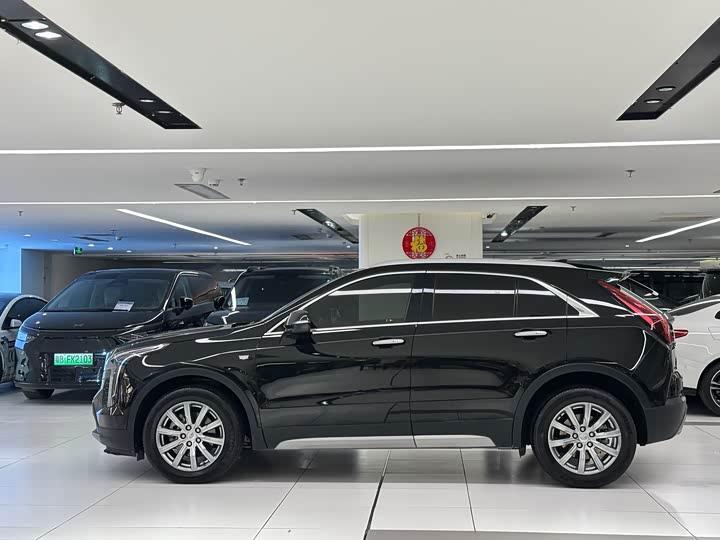 Фото 4 - Cadillac XT4