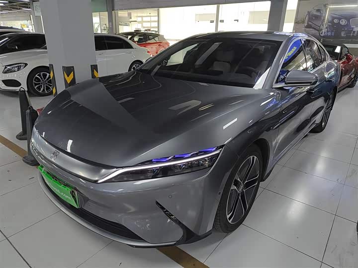 Фото 2 - BYD Han