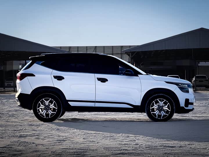 Фото 6 - Kia KX3