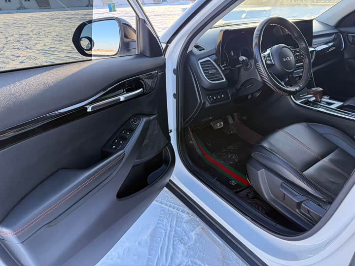 Фото 7 - Kia KX3