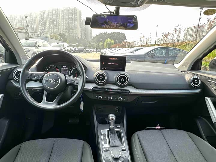 Фото 5 - Audi Q2L