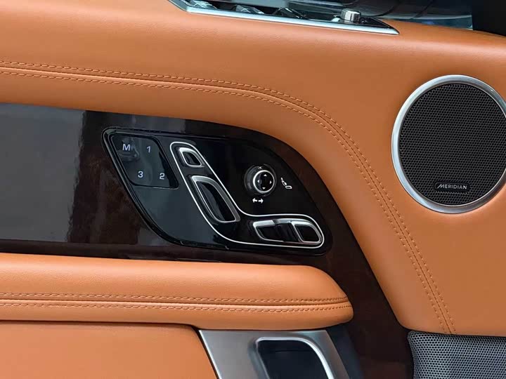 Фото 8 - Land Rover Range Rover