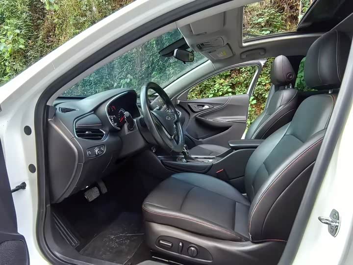 Фото 3 - Chevrolet Malibu XL