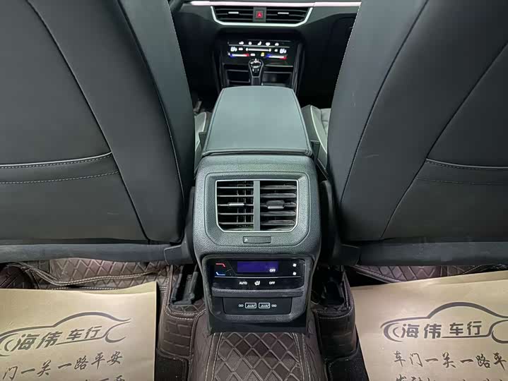 Фото 8 - Volkswagen Tayron