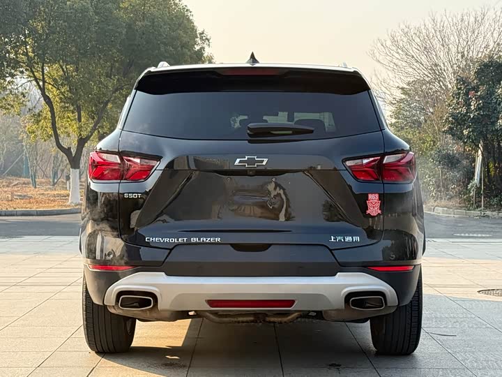 Фото 4 - Chevrolet Blazer