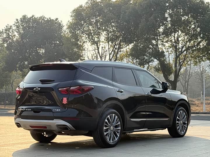 Фото 5 - Chevrolet Blazer