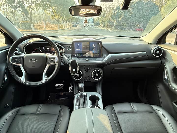 Фото 8 - Chevrolet Blazer