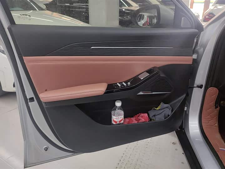 Фото 7 - Geely Galaxy L6