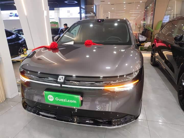 Фото 3 - Zeekr 7X