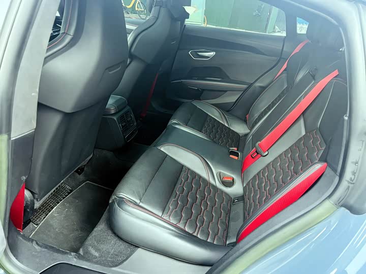 Фото 3 - Audi RS e-tron GT