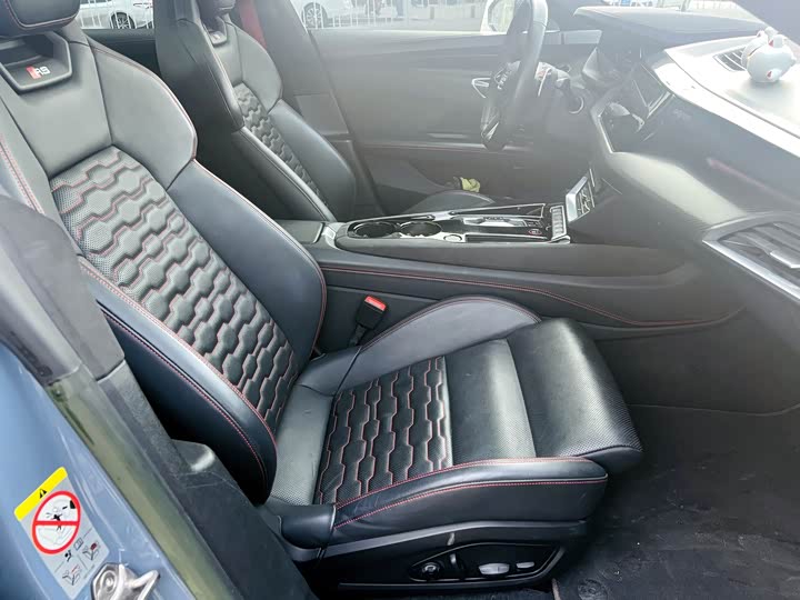 Фото 4 - Audi RS e-tron GT