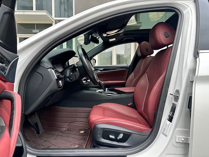 Фото 4 - BMW 5 Series