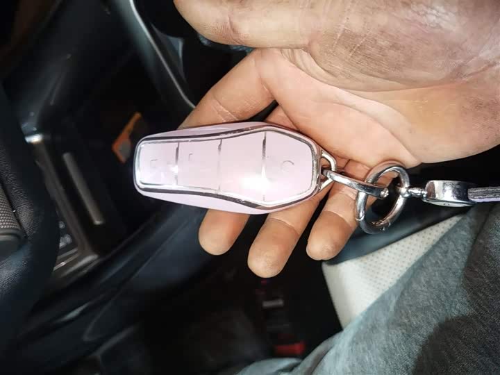 Фото 9 - BYD Dolphin