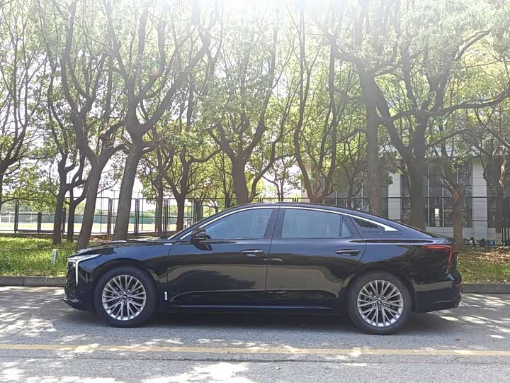 Фото 4 - Bestune B70