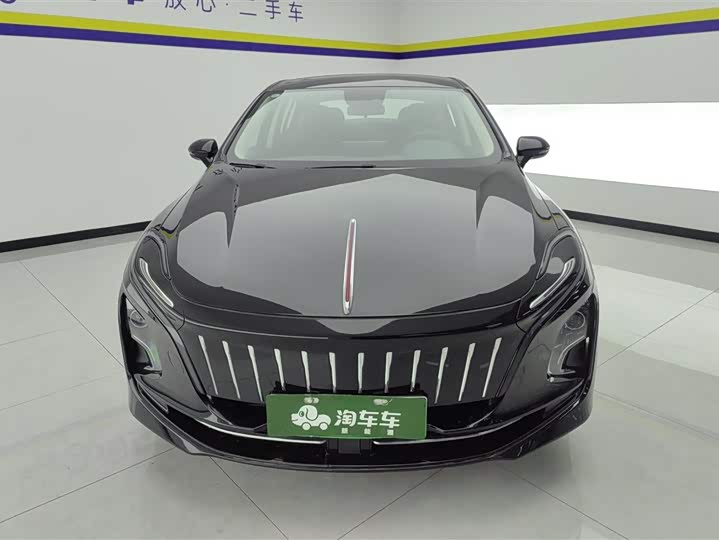 Фото 2 - Hongqi E-QM5