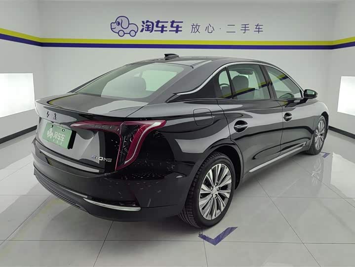 Фото 3 - Hongqi E-QM5