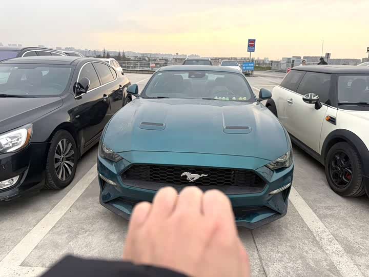 Фото 3 - Ford Mustang