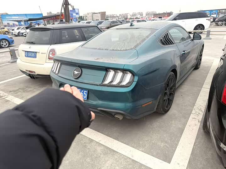 Фото 7 - Ford Mustang