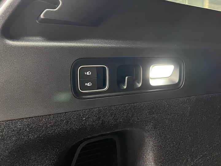 Фото 9 - LiXiang L6