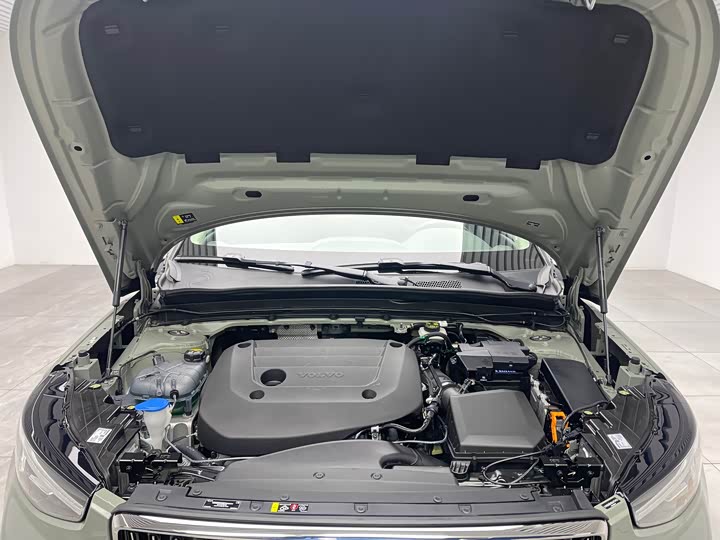 Фото 9 - Volvo XC40