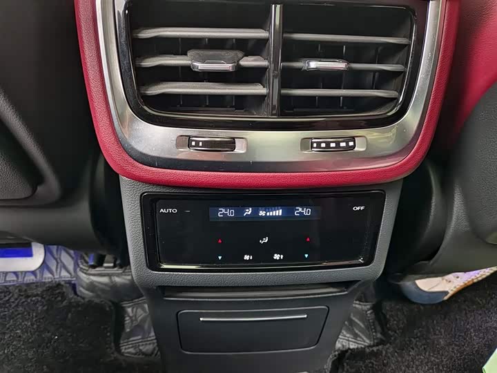 Фото 9 - Hongqi E-HS9