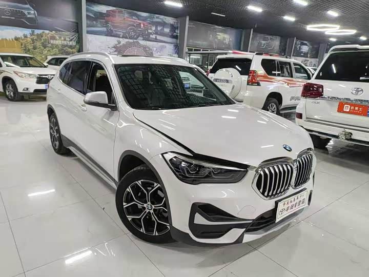 Фото 3 - BMW X1
