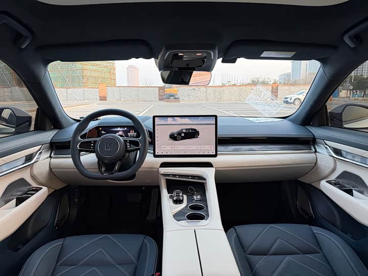 Фото 7 - Zeekr 001