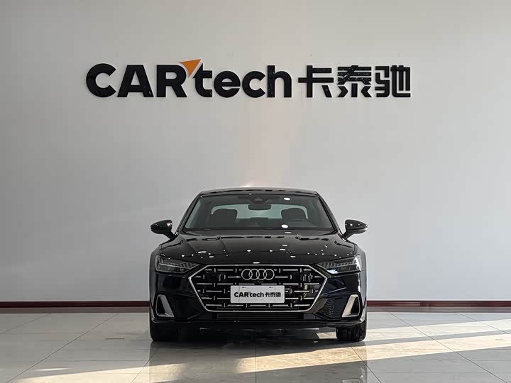 Фото 2 - Audi A7L