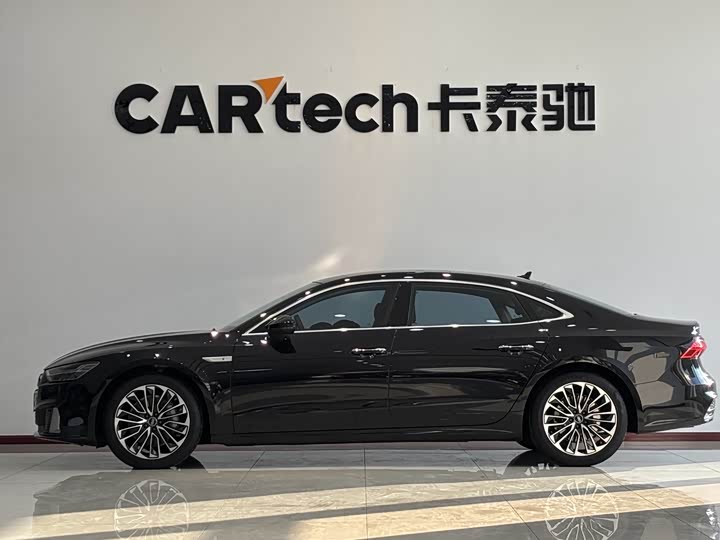 Фото 5 - Audi A7L