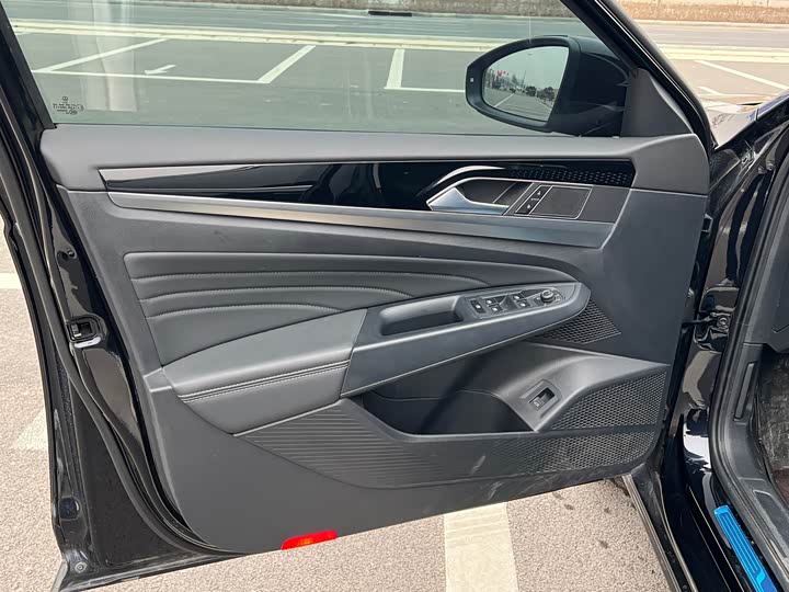 Фото 5 - Volkswagen Passat