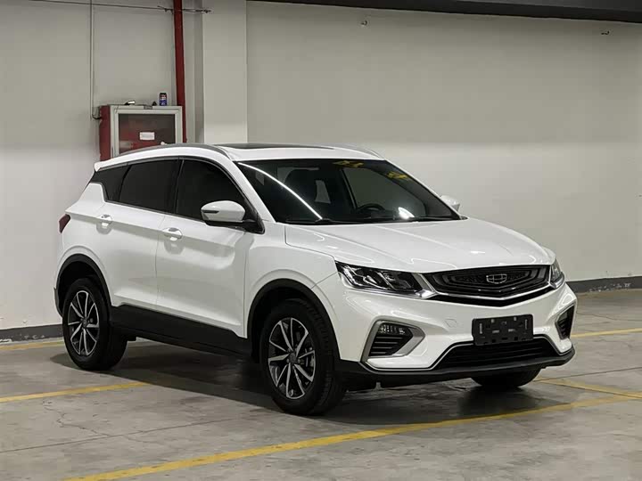 Фото 3 - Geely Coolray