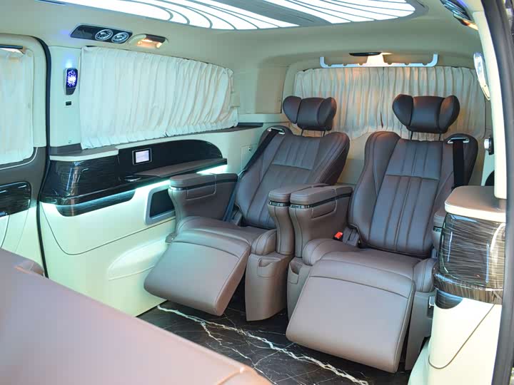 Фото 9 - Mercedes-Benz Vito